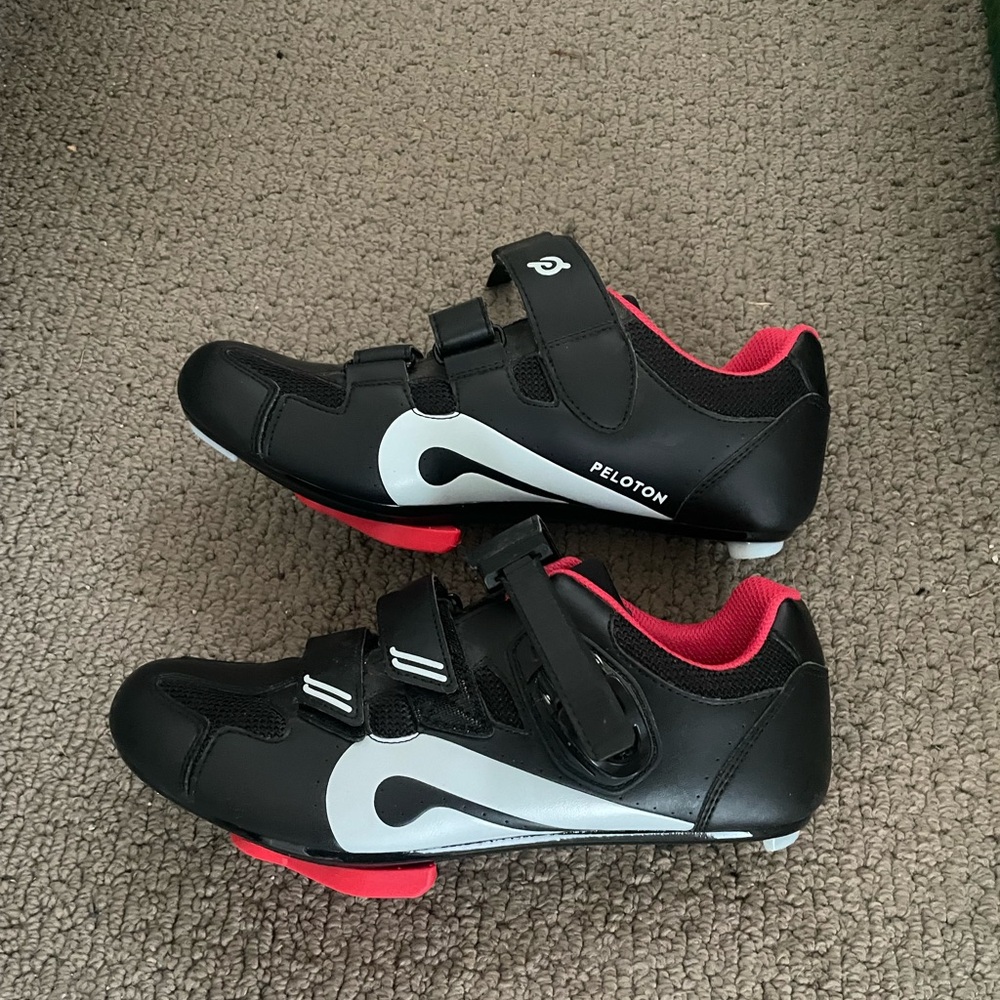 Peloton Shoes sz 39 W8